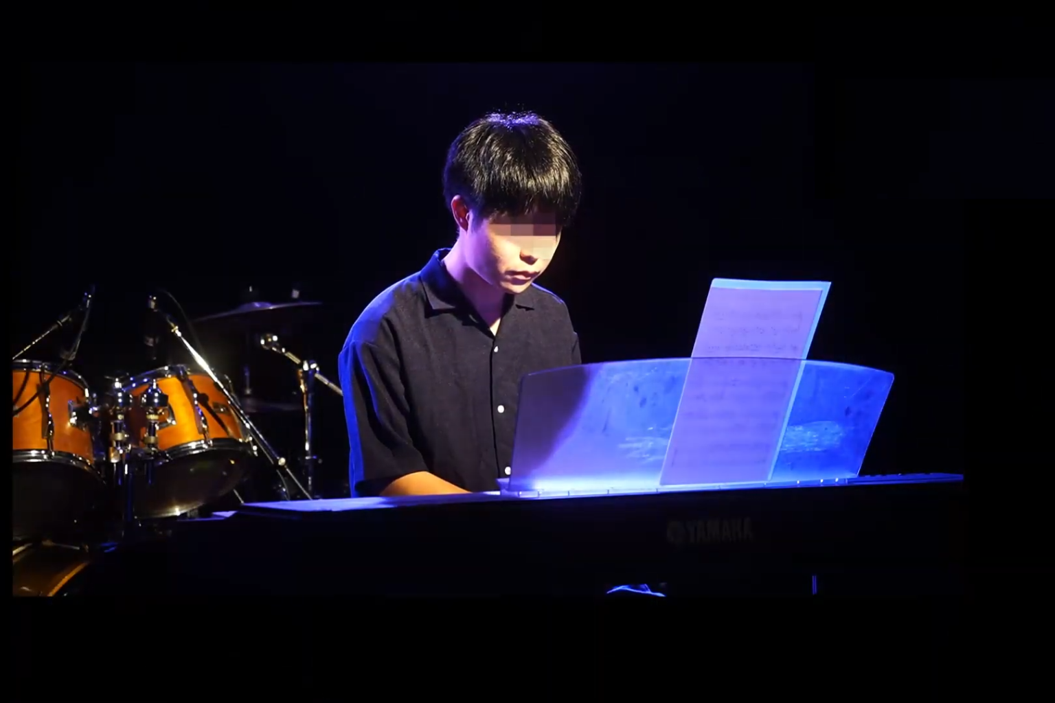 Sさん（20代）が「愛のテーマ～ニューシネマパラダイスより / モリコーネ」を演奏している様子