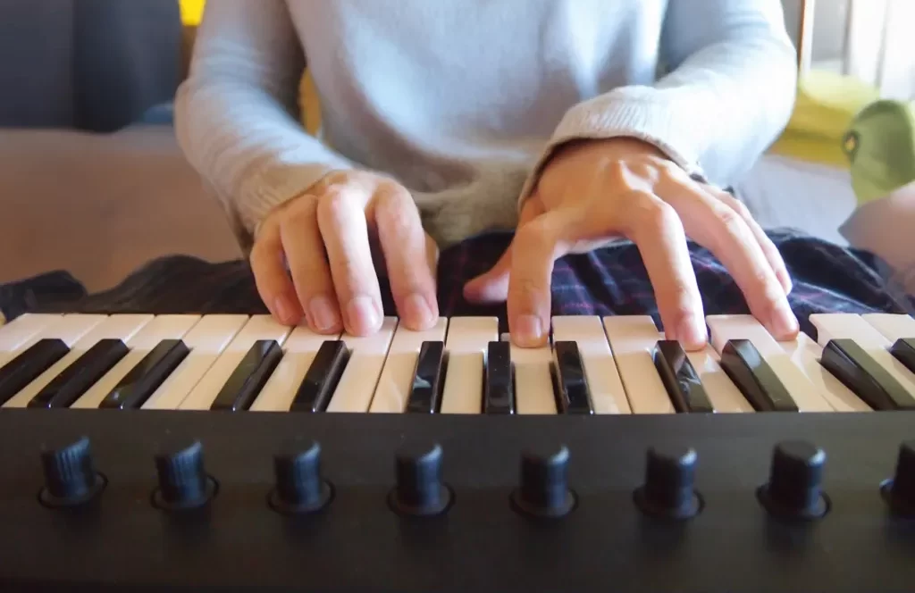 ピアノのコード弾き