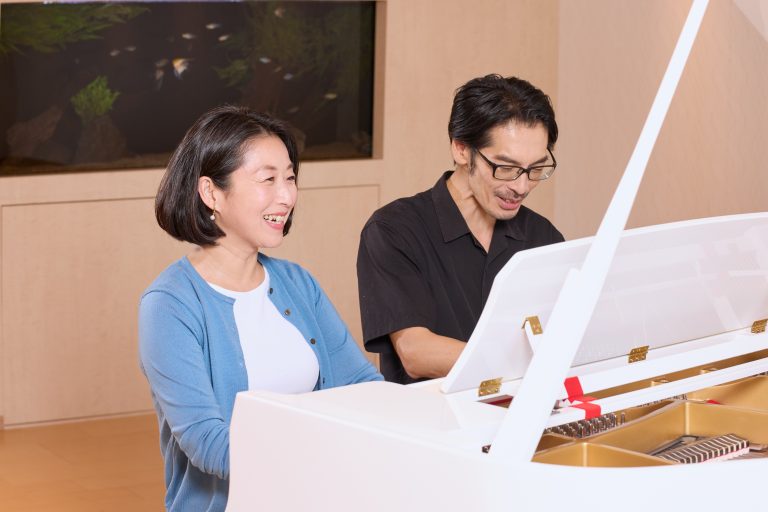 ピアノ連弾の様子